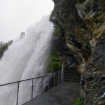 Unterm Steinsdalsfossen Unterm Steinsdalsfossen