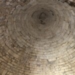 Beeindruckende Dachkonstruktion ohne Mörtel (3300 Jahre alt) Dach