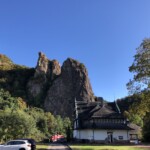 Das Kurhaus und der Stein Das Kurhaus und der Stein